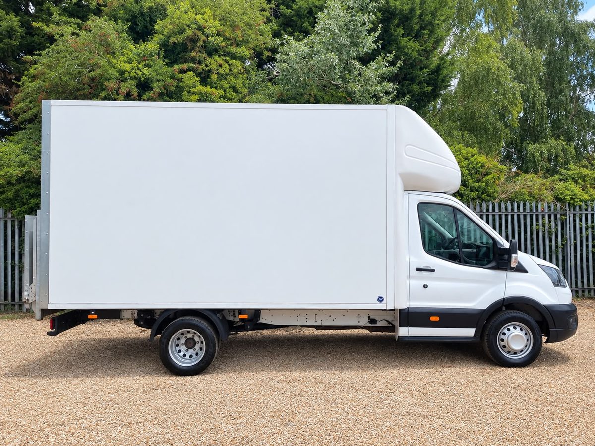 Luton van side profile